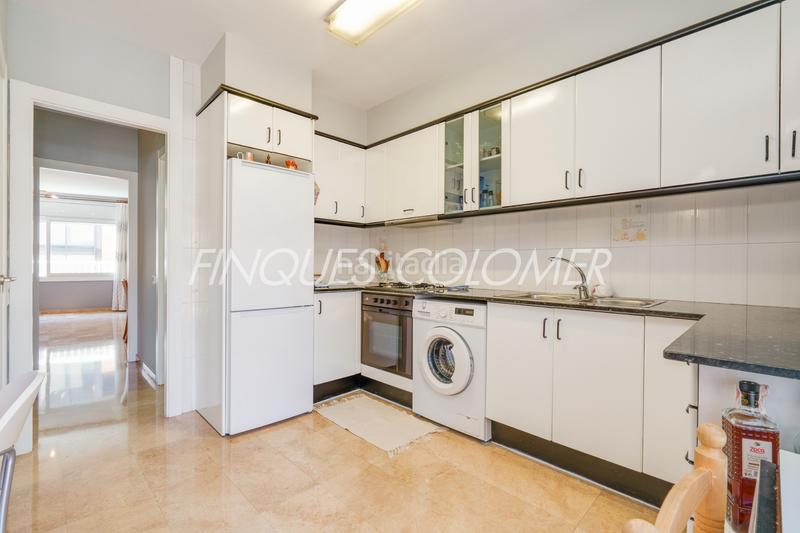 Foto 6f84edfc-e19e-46bc-93f4-f52d6bae59c1. Casa adosada en calle peatonal en pleno centro en Rubí