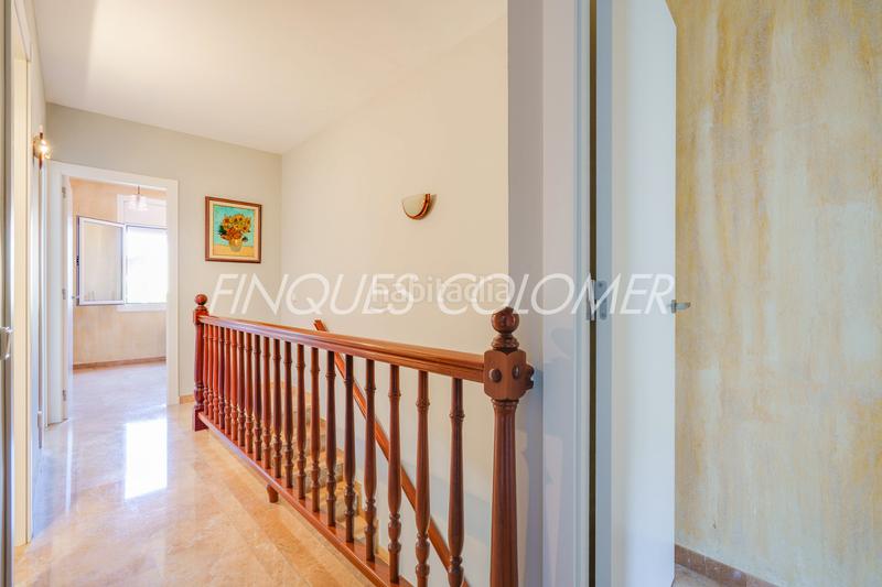 Foto 940b0483-b9ba-42f9-b358-06cd0a44b761. Casa adosada en calle peatonal en pleno centro en Rubí