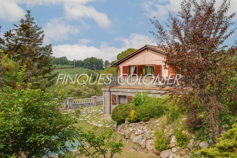 Foto 387e2280-bc2b-44c4-9c2a-69b27926a90b. Chalet con piscina y jardín en Castellnou-Can Mir-Can Solà Rubí