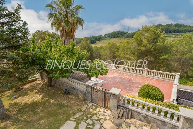 Foto 456ee004-0de7-491a-a35a-dcc1ed3643f4. Chalet con piscina y jardín en Castellnou-Can Mir-Can Solà Rubí