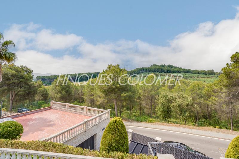 Foto 76e750d0-c823-40df-ab68-5768082c5389. Chalet con piscina y jardín en Castellnou-Can Mir-Can Solà Rubí