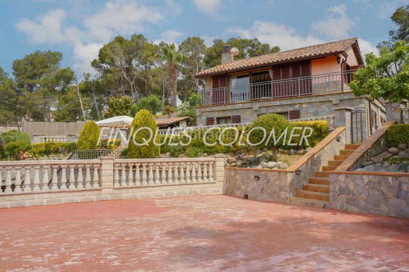 Foto ce6e9526-bdcd-4854-b44c-840d94e65adb. Chalet con piscina y jardín en Castellnou-Can Mir-Can Solà Rubí