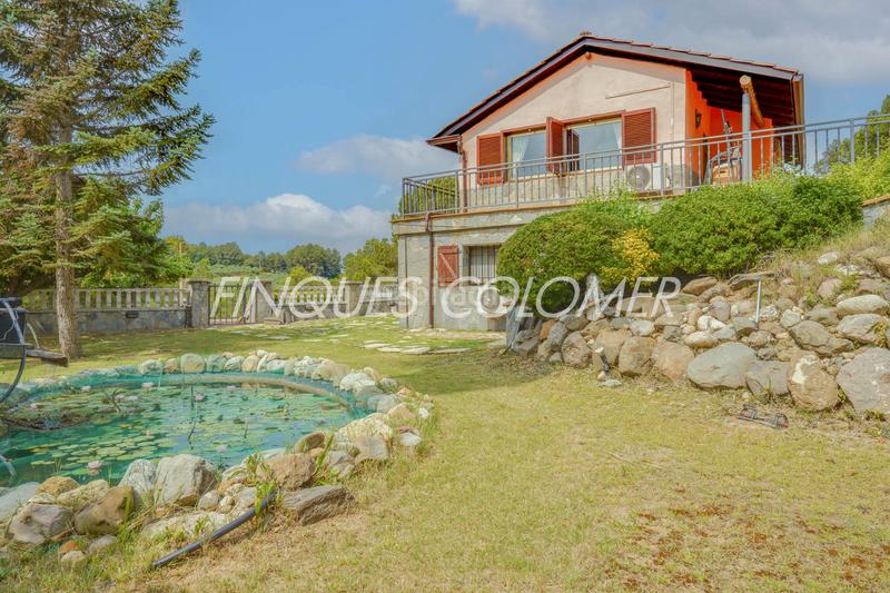 Foto e9602ead-d5ef-4bf4-9342-dcd5716dbb5d. Chalet con piscina y jardín en Castellnou-Can Mir-Can Solà Rubí