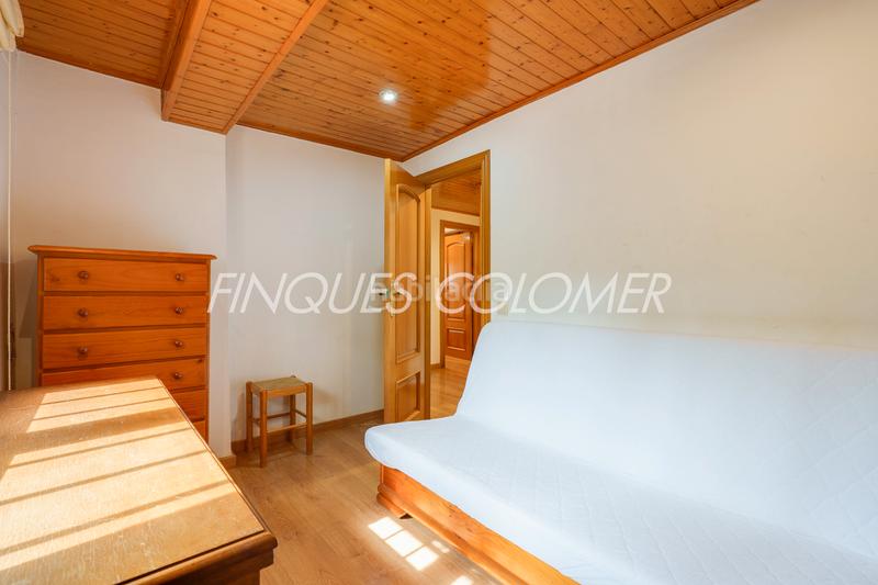 Foto f98d5ba4-0865-4e8e-9dab-c216c894072a. Chalet con piscina y jardín en Castellnou-Can Mir-Can Solà Rubí