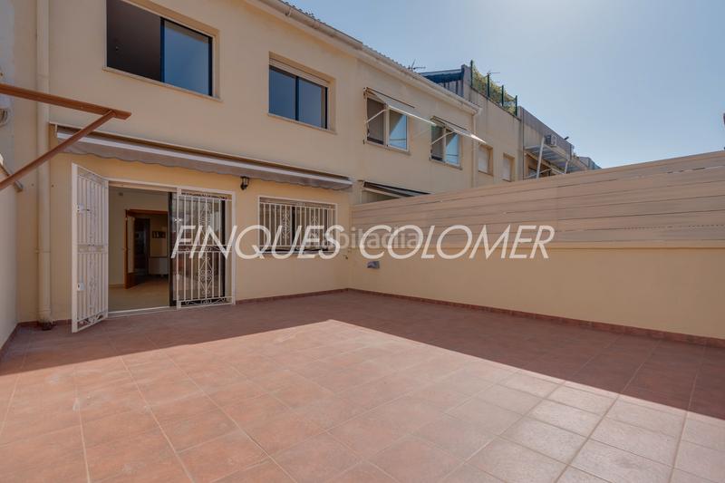 Foto 37073134-e10a-4502-8c6c-f3aa314cc106. Casa adosada con terraza y garaje en La Serreta Rubí