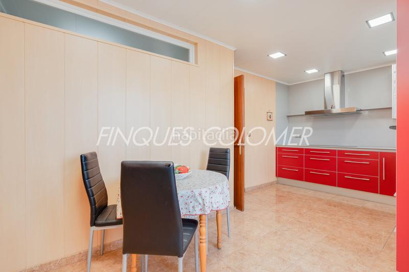 Foto 58078a87-884e-4e36-96fc-50bcd92491d8. Casa adosada con terraza y garaje en La Serreta Rubí