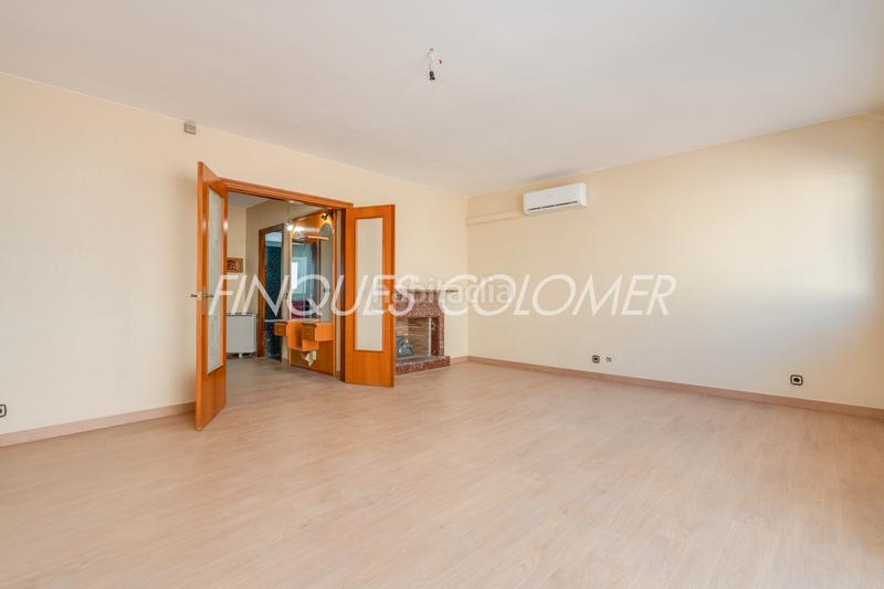 Foto 6a461e3c-8936-4781-a2f3-8d43c59cc2d1. Casa adosada con terraza y garaje en La Serreta Rubí