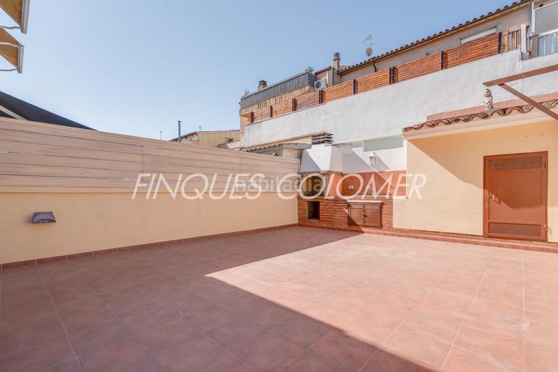 Foto 75297c1e-f7a5-4cfd-9259-02049a7e72e1. Casa adosada con terraza y garaje en La Serreta Rubí