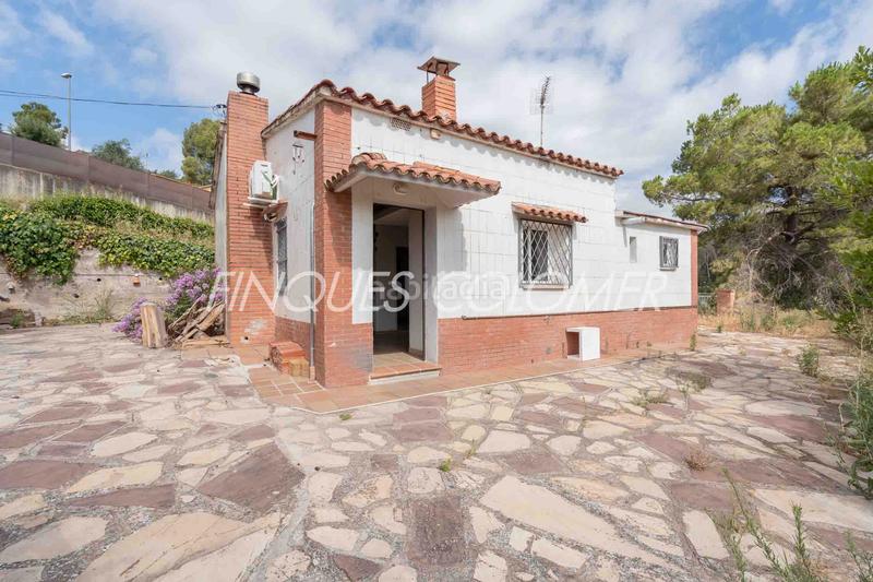 Foto 3c3527a8-91af-4746-9abb-c1f0f55b8e20. Casa amb xemeneia aparcament a Sant Muç Rubí