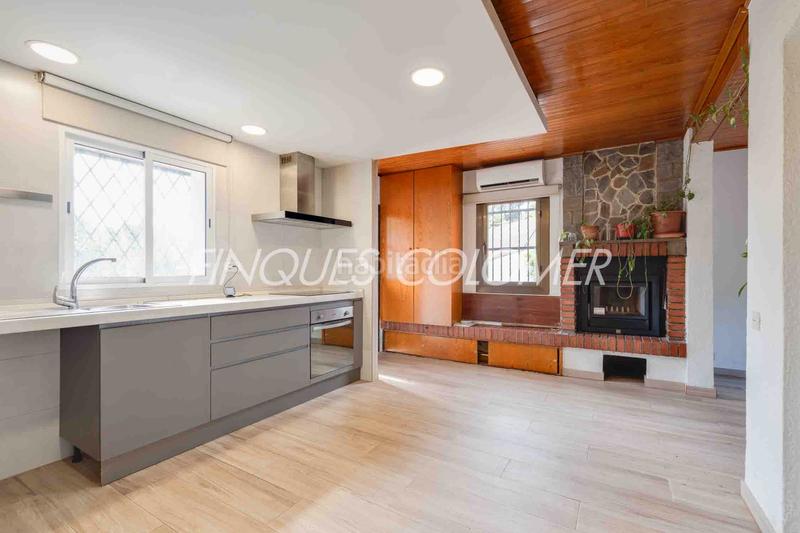 Foto 979299d4-d620-40ee-8955-de7a69aa0c29. Casa amb xemeneia aparcament a Sant Muç Rubí