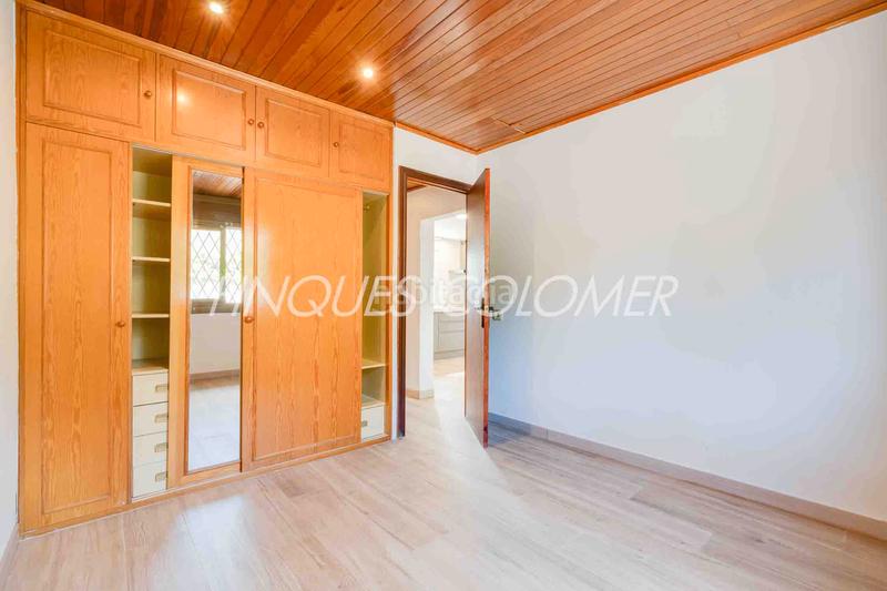 Foto efc7799b-071b-43e5-be24-6fdd1cf3891a. House with fireplace parking in Sant Muç Rubí