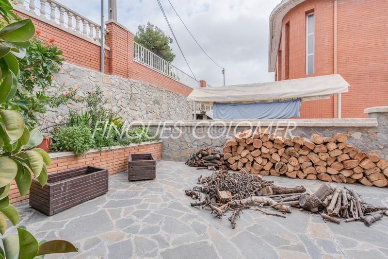 Foto 60332d47-946d-465e-b58a-539c1abb164e. Chalet avec cheminée chauffage parking dans Castellnou-Can Mir-Can Solà Rubí