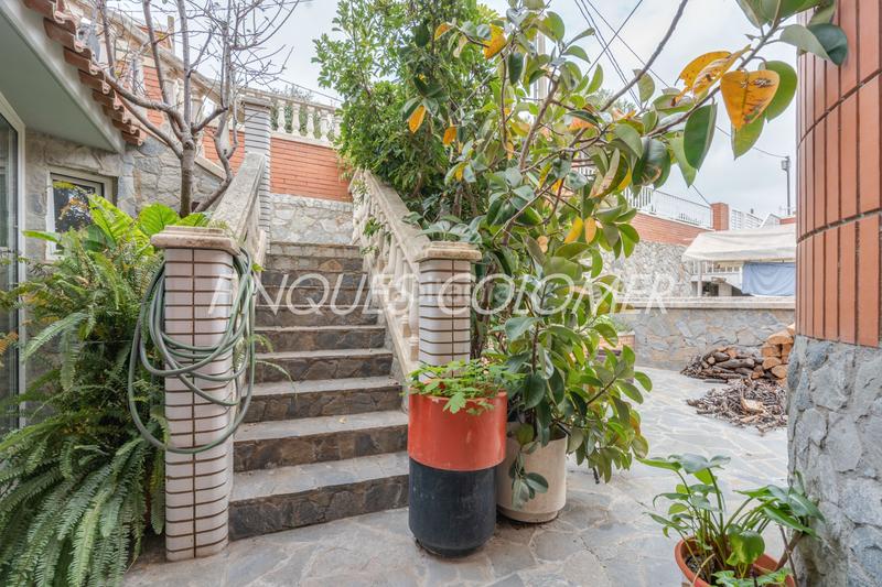 Foto b65a440a-d383-4113-9955-54a648aea06a. Chalet avec cheminée chauffage parking dans Castellnou-Can Mir-Can Solà Rubí