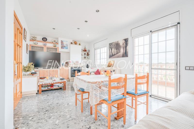 Foto c2a7eb53-d18a-43d4-8529-ffac1f3505ff. Chalet avec cheminée chauffage parking dans Castellnou-Can Mir-Can Solà Rubí