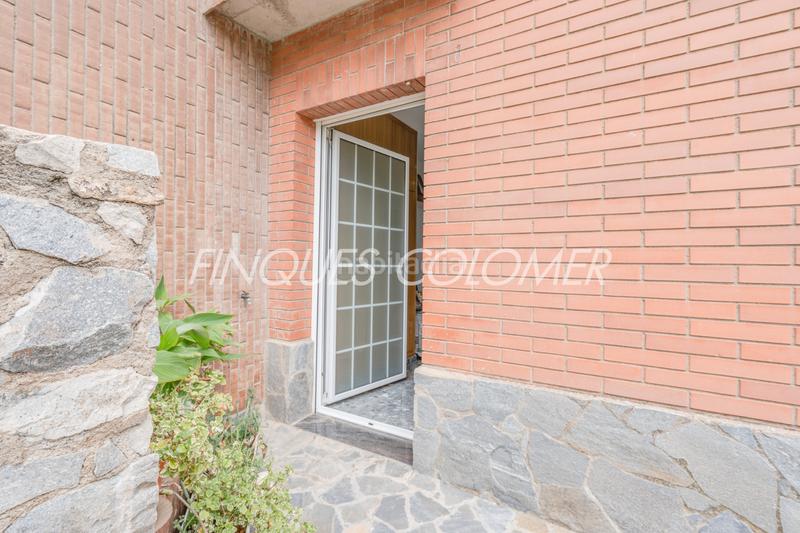 Foto ec1e3331-897b-4fa6-a347-2aa542f05019. Chalet avec cheminée chauffage parking dans Castellnou-Can Mir-Can Solà Rubí