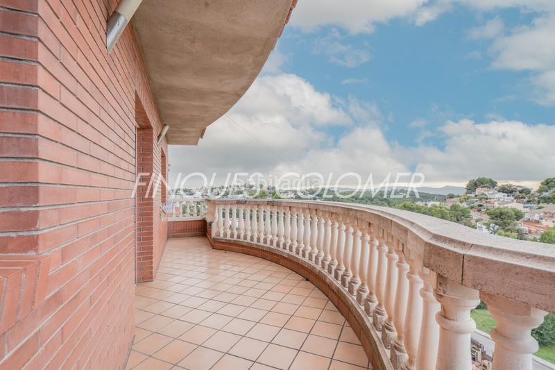 Foto 3ebb81a9-88fc-43c4-bcbe-45ebf3cb103c. Chalet con camino riscaldamento parcheggio in Castellnou-Can Mir-Can Solà Rubí