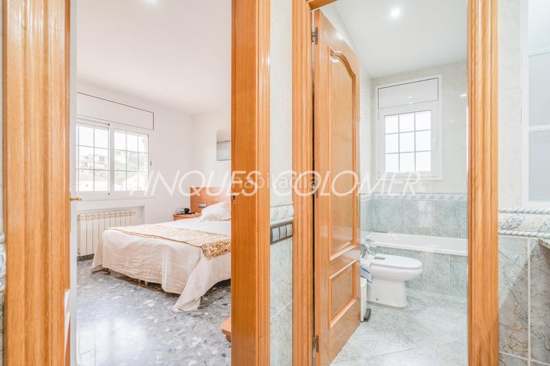 Foto 870b04c5-04e6-4b0e-8a23-3dd3024f2f53. Chalet con camino riscaldamento parcheggio in Castellnou-Can Mir-Can Solà Rubí