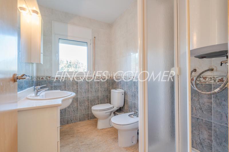 Foto 4fe0654e-a72b-496a-9ffe-6b11d9f5af10. Chalet with fireplace heating parking in Can Palet de Vista Alegre Terrassa