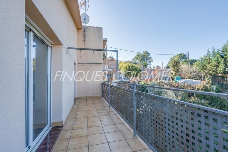 Foto 534a5ee0-5dc6-4308-b626-b64b384e51c9. Chalet with fireplace heating parking in Can Palet de Vista Alegre Terrassa