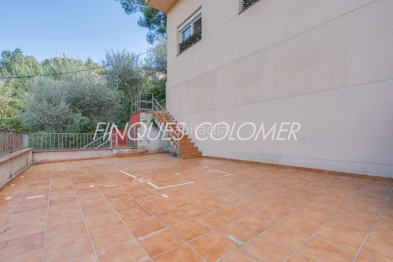 Foto 571a1448-8767-4694-ad24-4dcc2d1e13a8. Chalet with fireplace heating parking in Can Palet de Vista Alegre Terrassa