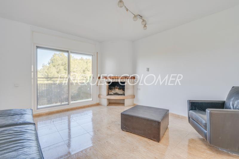 Foto 6d2493ac-b8d7-4aa8-a8c5-17e6dacacf62. Chalet with fireplace heating parking in Can Palet de Vista Alegre Terrassa