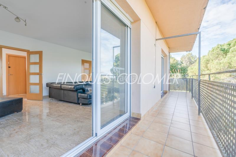 Foto 75d0c557-165a-43e5-80ea-2c35462250ba. Chalet with fireplace heating parking in Can Palet de Vista Alegre Terrassa