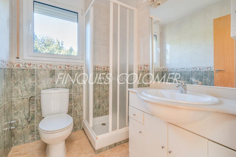 Foto b6fbc1be-22ab-4b02-9320-096ab9e2e3a8. Chalet with fireplace heating parking in Can Palet de Vista Alegre Terrassa