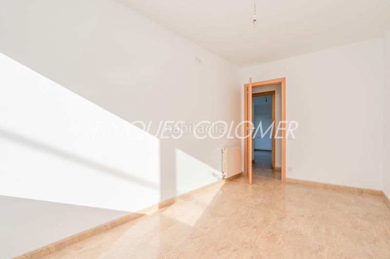 Foto cbaf6132-c9fd-4203-870c-b090ddb0b49f. Chalet with fireplace heating parking in Can Palet de Vista Alegre Terrassa