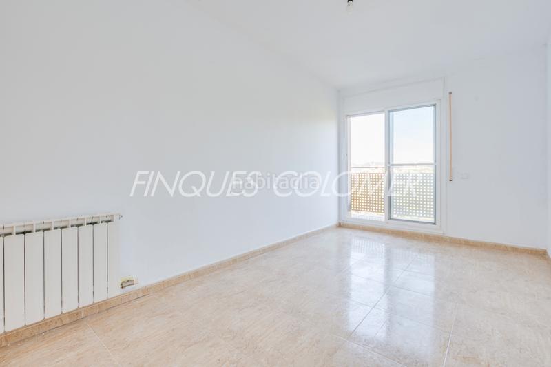 Foto 24d9b0fb-cb25-4584-8e19-abec8e1163f5. Chalet avec cheminée chauffage parking dans Can Palet de Vista Alegre Terrassa