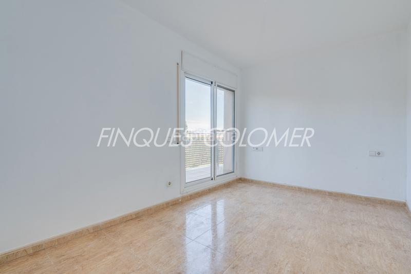 Foto 3f8cfccc-f08e-497a-9389-662d33fb08c1. Chalet avec cheminée chauffage parking dans Can Palet de Vista Alegre Terrassa