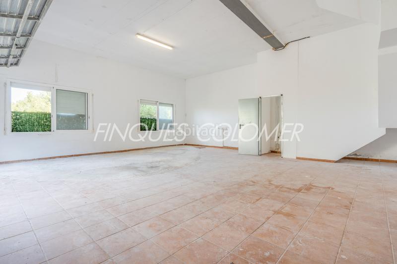 Foto c8ac2aa4-efc2-4bc6-ac6a-d9978c1766c1. Chalet avec cheminée chauffage parking dans Can Palet de Vista Alegre Terrassa