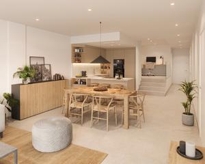 Erdgeschoss in Carrer de Bernat Boades 45