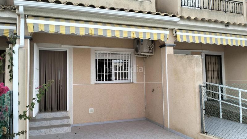 Foto 5cc7d9db-f494-4e86-9d7b-25f75fd507ee. Casa con riscaldamento in Pueblo Latino Pilar de la Horadada