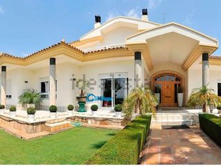 Chalet  Avenida avenida del río segura. Un refugio de lujo exclusividad en un entorno bucólico