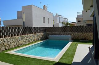 Maison jumelée  Calle lila. Vive a solo 150 m de la playa en las higuericas!