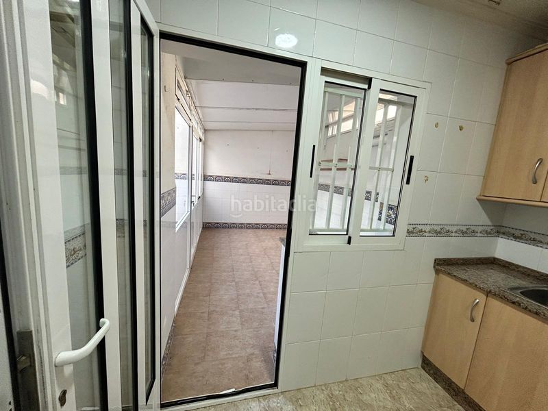Foto 41875eb3-847e-4a2d-aa93-2893ad73bbbb. Casa adossada amb aparcament a Centro Alcázares (Los)
