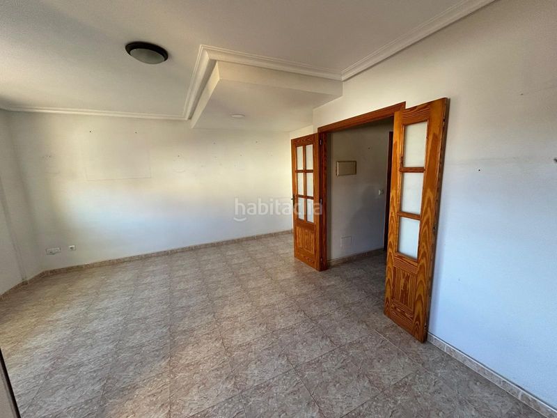 Foto 9ea0e1e8-501d-4302-b7f9-6ae8e3e56374. Casa adossada amb aparcament a Centro Alcázares (Los)