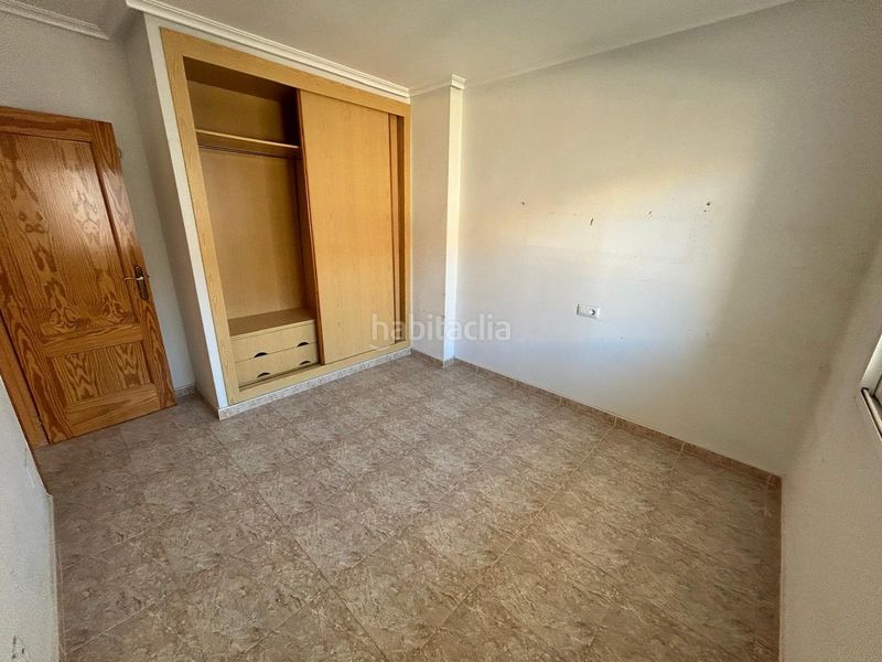 Foto bb9d037b-e998-4e6f-843c-59d40a97736b. Casa adossada amb aparcament a Centro Alcázares (Los)