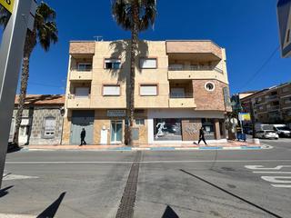 Gebäude  Avenida los alcazares. Pension en los alcazares