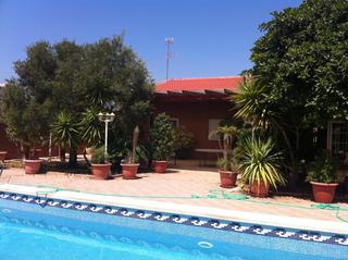 Chalet  Avenida avenida de julieta orbaiceta. Chalet independiente en playa honda  jardn, piscina privada y e