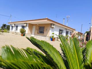 Chalet  Calle calle del marqus de rozalejo. Oportunidad nica en la roda! vivienda con amplio terreno y toda