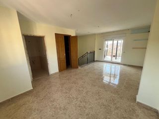 Duplex  Calle miguel hernandez. Amplio y bonito duplex en puebla de soto