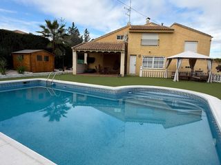 Chalet  Calle torres de cotillas. Chalet de ensue�o en las torres de cotillas tu refugio privado