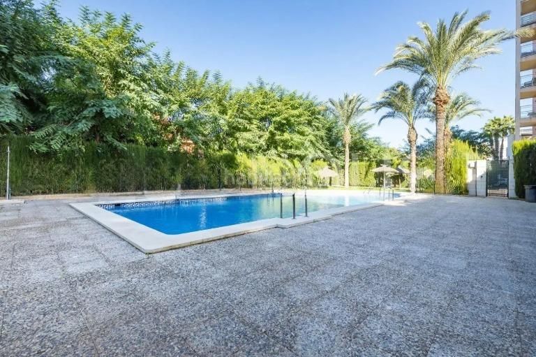 Foto 318d26bd-d751-4a4d-9a61-ef34dd52bda1. Pis amb piscina a El Carmen Murcia