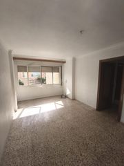 Pis  Calle ribera de san javier. Vivienda para reformar con gran potencial de inversión