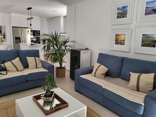 Xalet  Calle moreras las. Vivienda con piscina privada y amplio jardín en almoradí