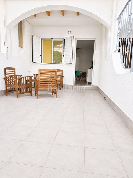 Foto 10cef7ba-d20d-4acd-bed2-f44627c9a37a. Casa a calle alcazares a Centro Alcázares (Los)
