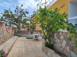 Chalet  Calle pantano cenajo - urrutias. Amplia vivienda con parcela de 400 m2