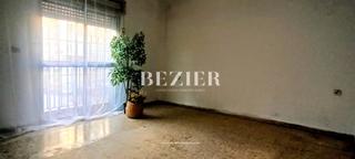 Maison jumelée à Palmete. Oportunidad única! chalet adosado con amplio potencial en venta