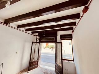 Miete Geschäftsraum  Agusti santacruz. Pequeño local comercial al centro de la villa de sant feliu de c